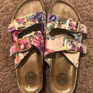 SO slip on sandals